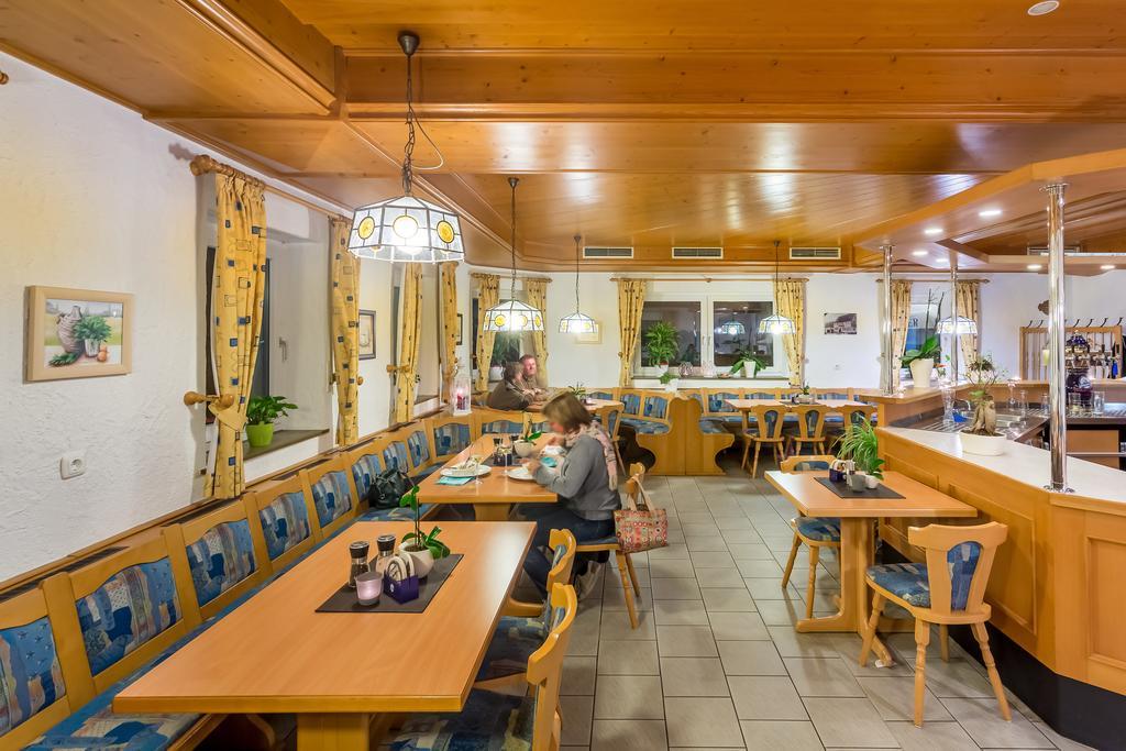 Gasthof Alte Post Falkendorf Exterior photo